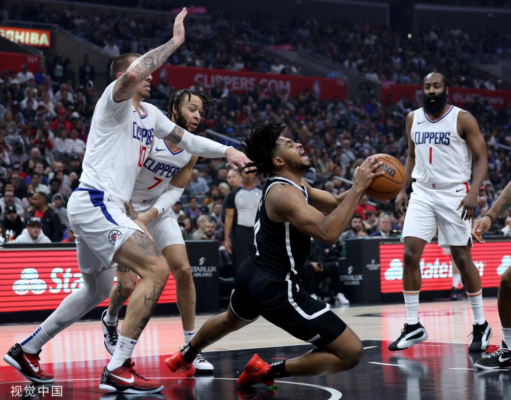 对年轻球员 对年轻球员